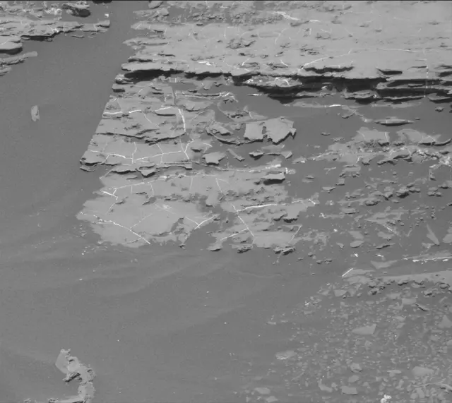 Sol 1870: Mast Camera (Mastcam)