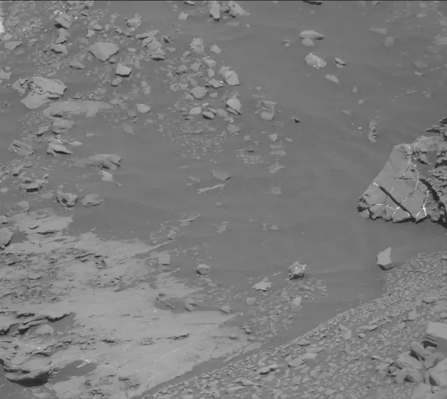 Sol 1870: Mast Camera (Mastcam)