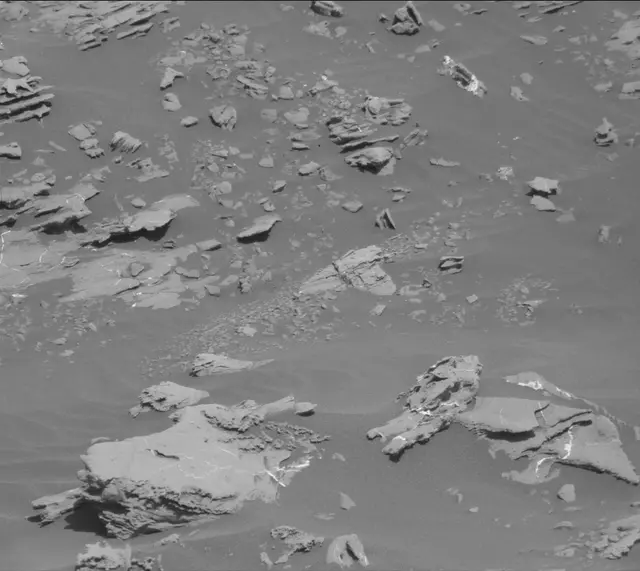 Sol 1870: Mast Camera (Mastcam)
