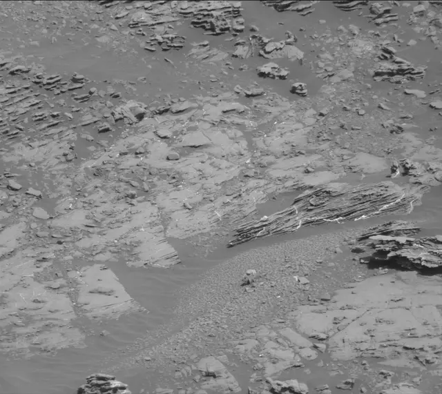 Sol 1870: Mast Camera (Mastcam)