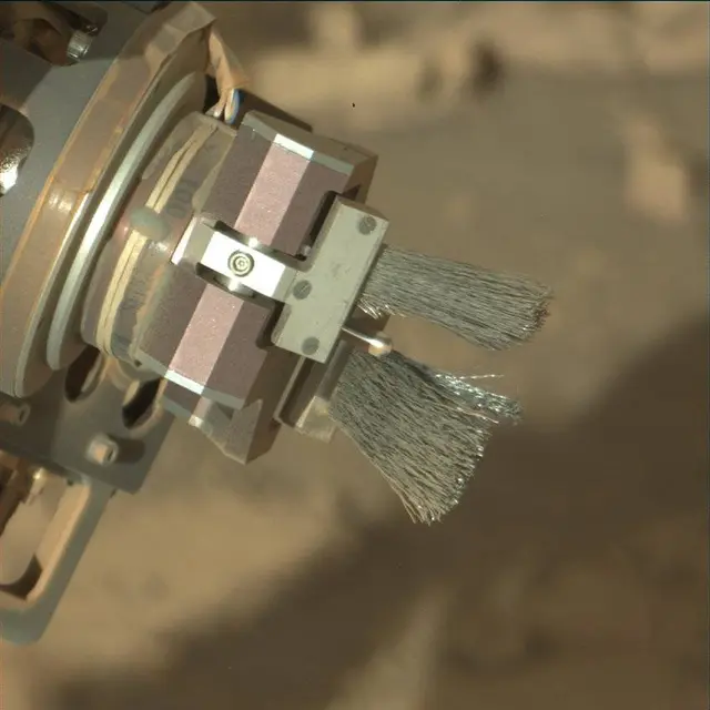 Sol 1870: Mast Camera (Mastcam)