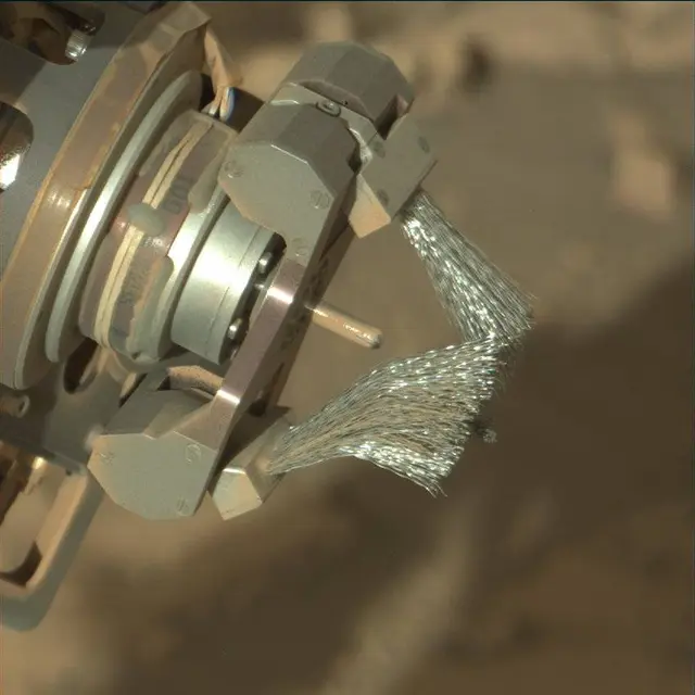 Sol 1870: Mast Camera (Mastcam)