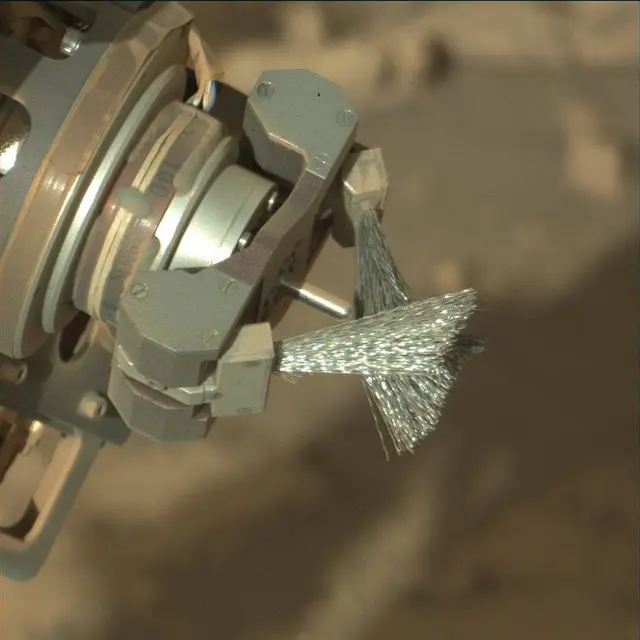 Sol 1870: Mast Camera (Mastcam)