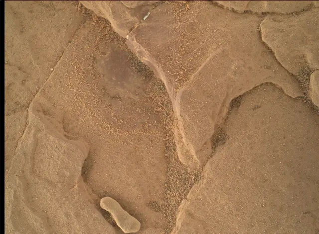 Sol 1870: Mars Hand Lens Imager (MAHLI)
