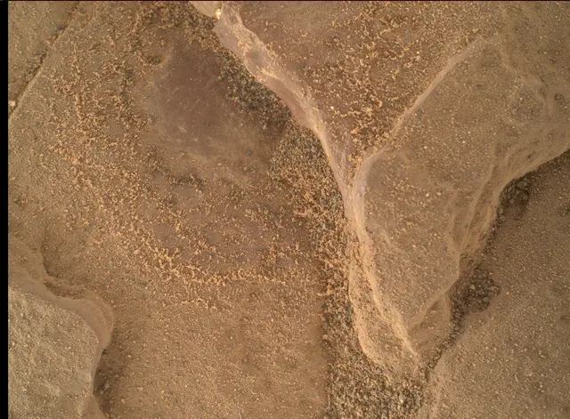 Sol 1870: Mars Hand Lens Imager (MAHLI)