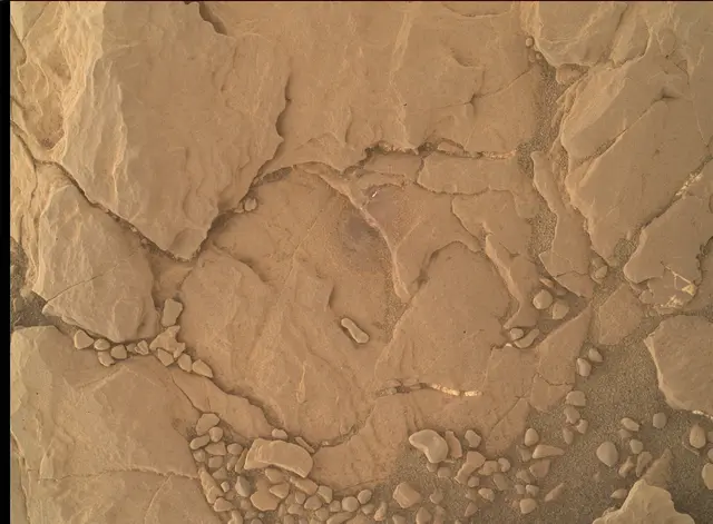 Sol 1870: Mars Hand Lens Imager (MAHLI)
