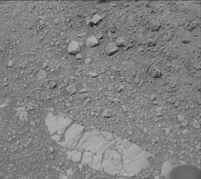 Sol 1872: Mast Camera (Mastcam)