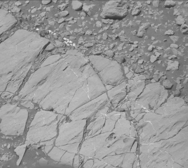 Sol 1872: Mast Camera (Mastcam)