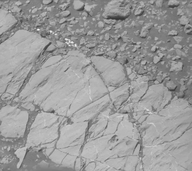 Sol 1872: Mast Camera (Mastcam)