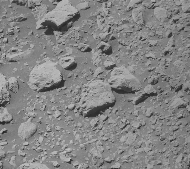 Sol 1872: Mast Camera (Mastcam)