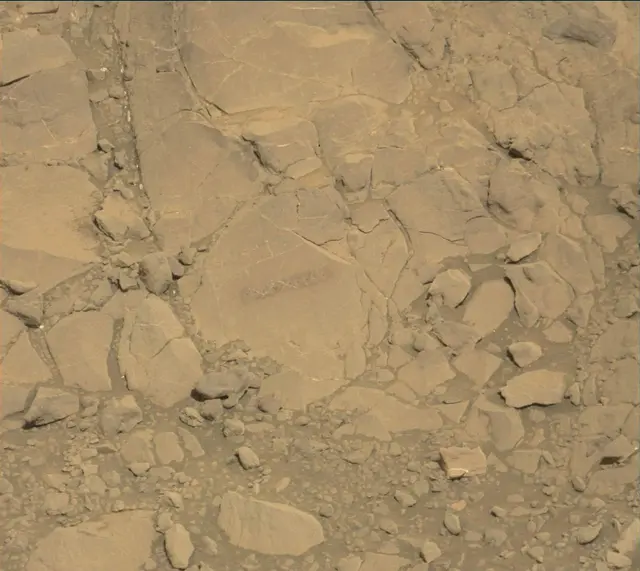 Sol 1875: Mast Camera (Mastcam)