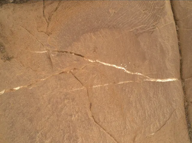 Sol 1875: Mars Hand Lens Imager (MAHLI)