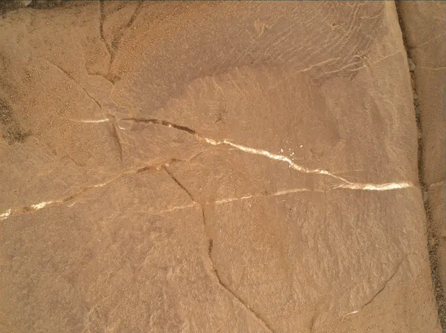 Sol 1875: Mars Hand Lens Imager (MAHLI)