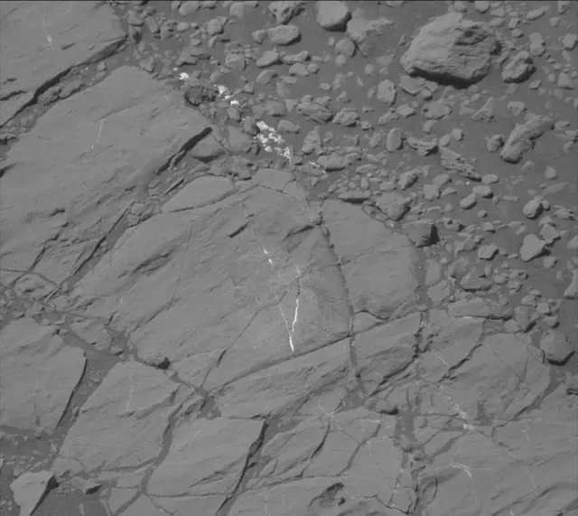 Sol 1876: Mast Camera (Mastcam)