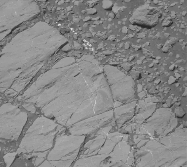 Sol 1876: Mast Camera (Mastcam)