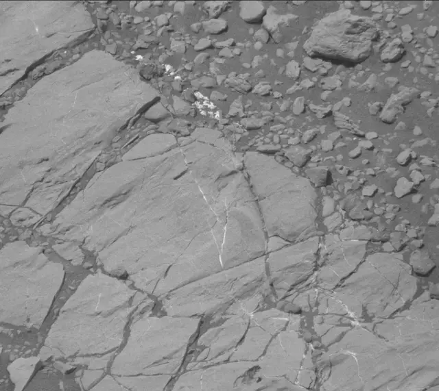 Sol 1876: Mast Camera (Mastcam)