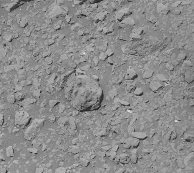 Sol 1877: Mast Camera (Mastcam)