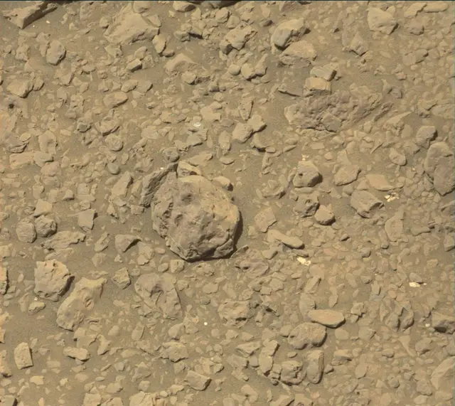 Sol 1877: Mast Camera (Mastcam)