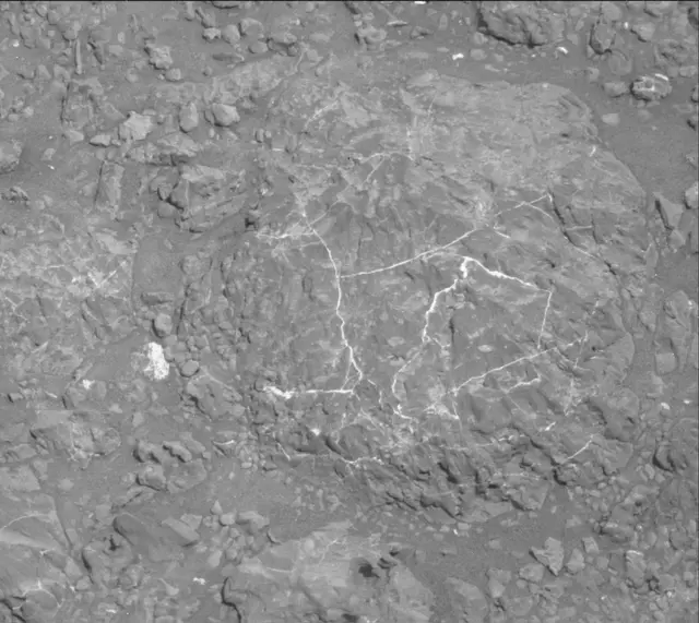 Sol 1879: Mast Camera (Mastcam)