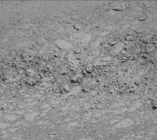 Sol 1879: Mast Camera (Mastcam)
