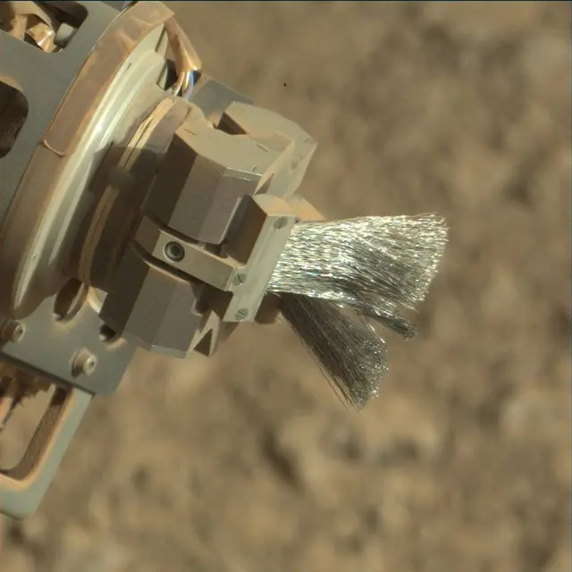 Sol 1879: Mast Camera (Mastcam)