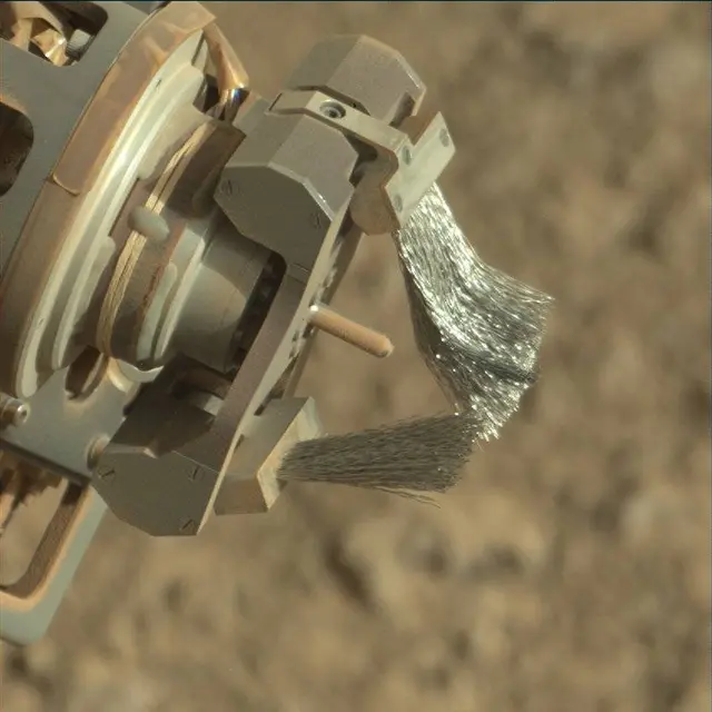 Sol 1879: Mast Camera (Mastcam)