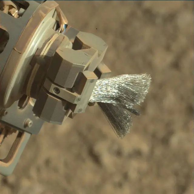 Sol 1879: Mast Camera (Mastcam)