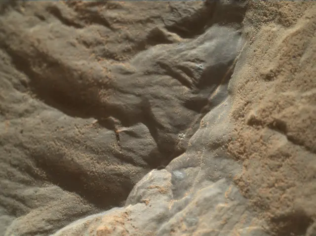 Sol 1879: Mars Hand Lens Imager (MAHLI)