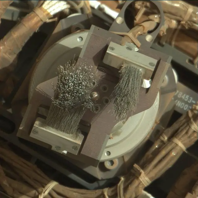 Sol 1885: Mast Camera (Mastcam)
