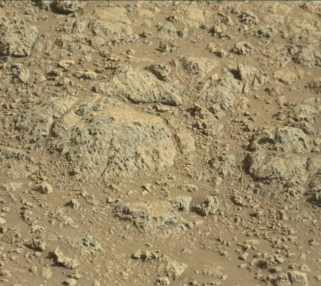 Sol 1886: Mast Camera (Mastcam)