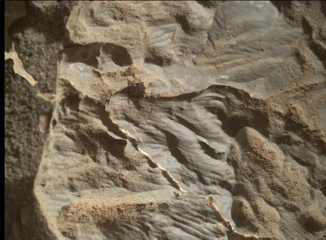 Sol 1886: Mars Hand Lens Imager (MAHLI)
