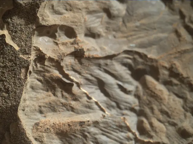 Sol 1886: Mars Hand Lens Imager (MAHLI)