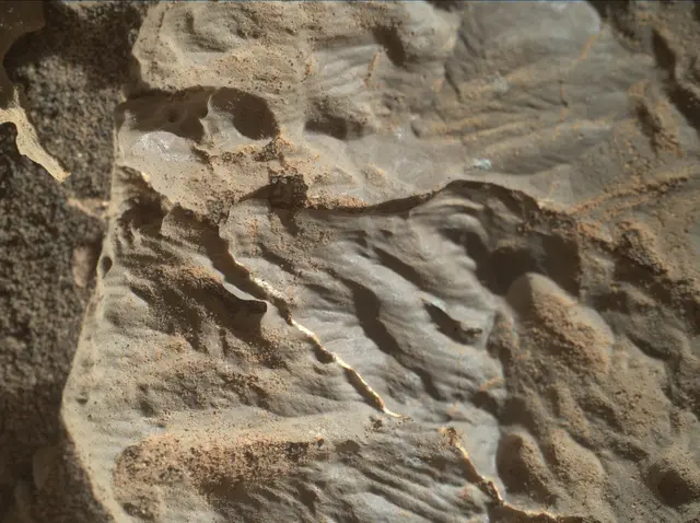 Sol 1886: Mars Hand Lens Imager (MAHLI)