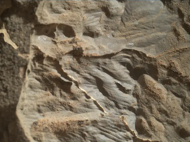 Sol 1886: Mars Hand Lens Imager (MAHLI)