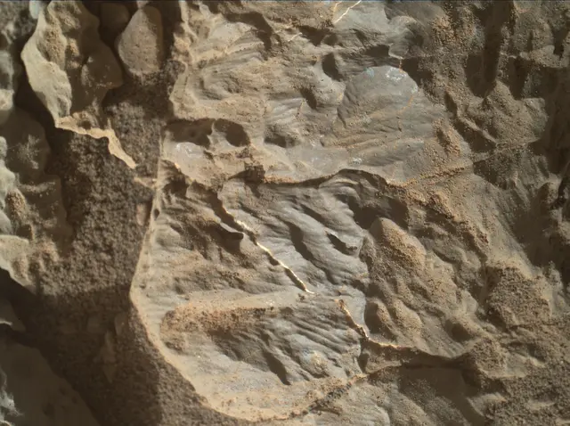 Sol 1886: Mars Hand Lens Imager (MAHLI)