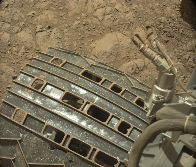 Sol 1887: Mast Camera (Mastcam)