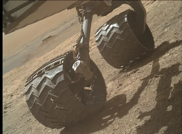Sol 1887: Mars Hand Lens Imager (MAHLI)