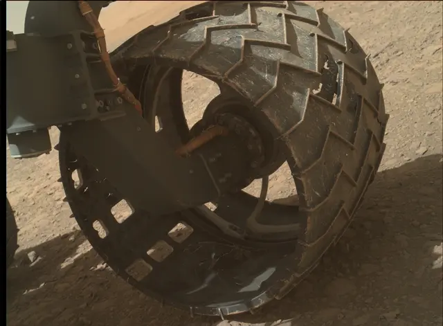 Sol 1887: Mars Hand Lens Imager (MAHLI)