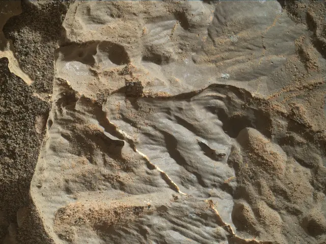 Sol 1889: Mars Hand Lens Imager (MAHLI)