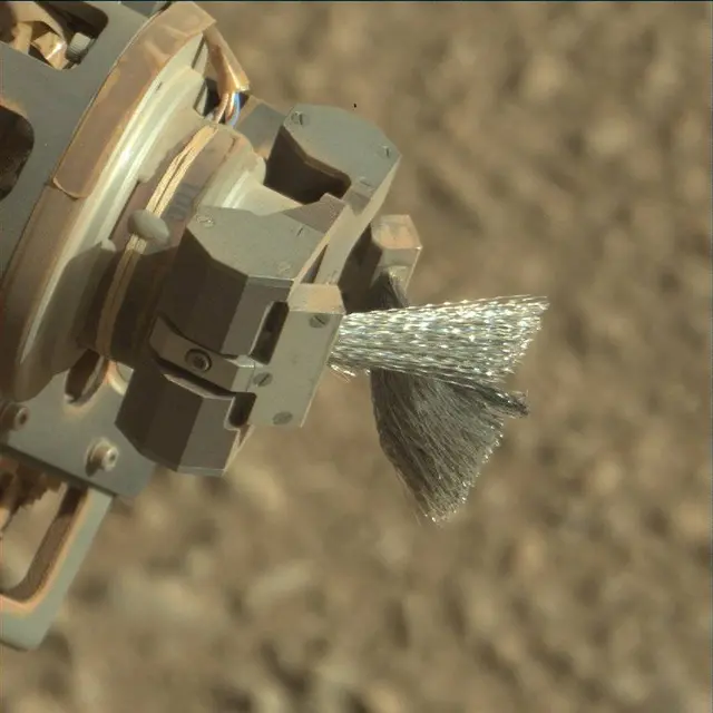 Sol 1892: Mast Camera (Mastcam)