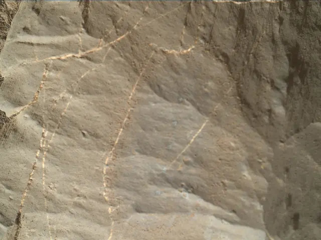 Sol 1892: Mars Hand Lens Imager (MAHLI)