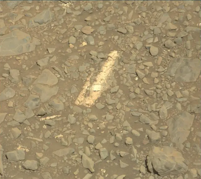 Sol 1893: Mast Camera (Mastcam)