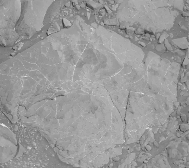 Sol 1893: Mast Camera (Mastcam)