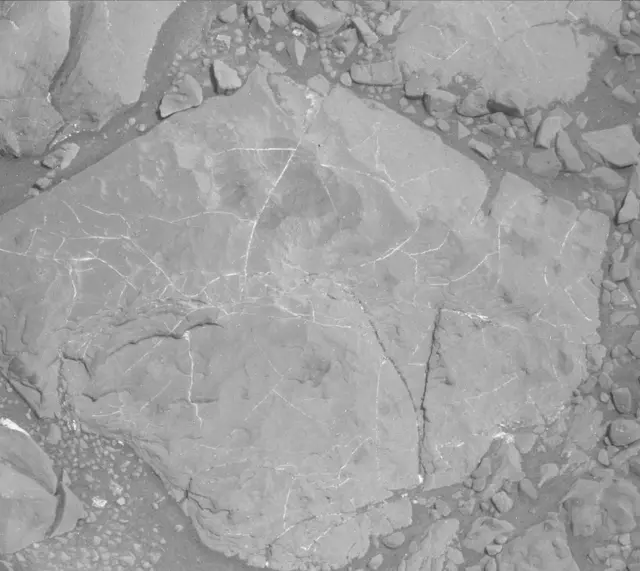 Sol 1893: Mast Camera (Mastcam)
