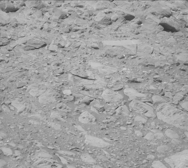 Sol 1893: Mast Camera (Mastcam)
