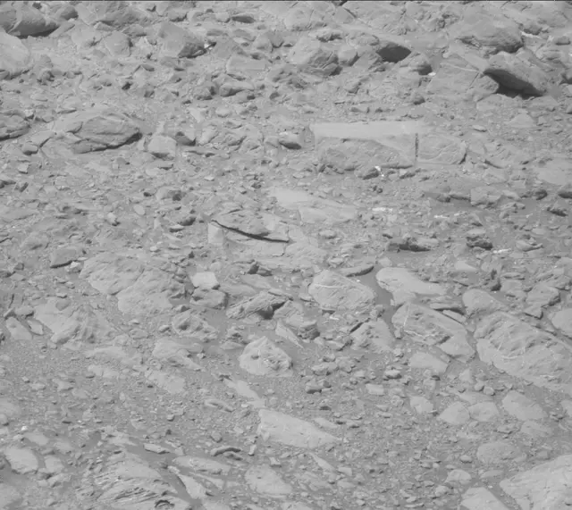 Sol 1893: Mast Camera (Mastcam)