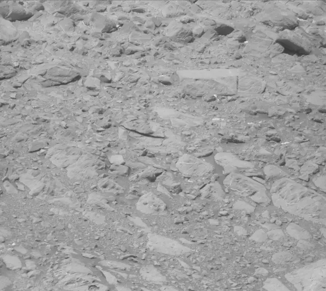 Sol 1893: Mast Camera (Mastcam)