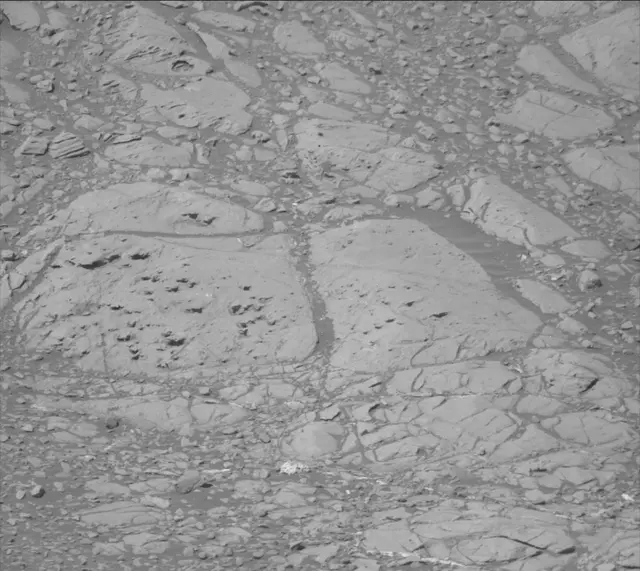 Sol 1893: Mast Camera (Mastcam)