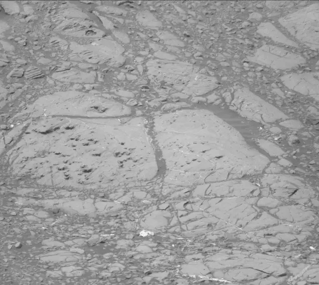 Sol 1893: Mast Camera (Mastcam)