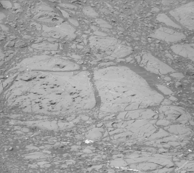 Sol 1893: Mast Camera (Mastcam)